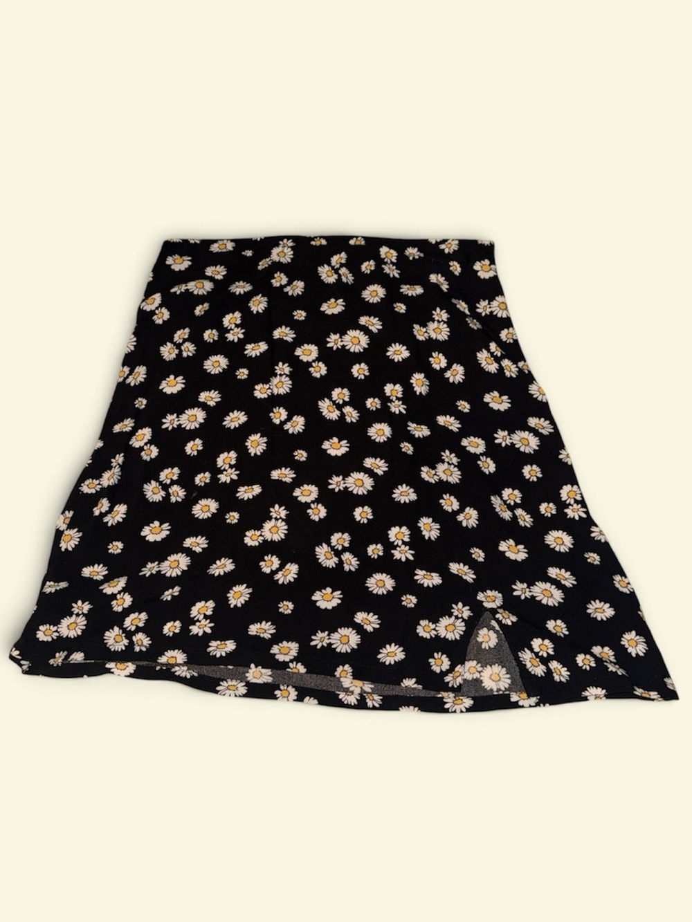 Hollister daisy mini skirt